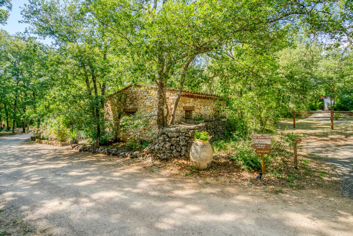 labastidedubaou_studio-lauriers-exterieur-5